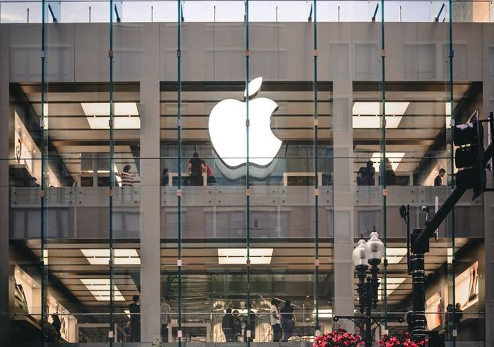 蘋果公司(Apple)與台積電合作，正研發在資料中心上使用的AI晶片。。(unsplash圖庫)