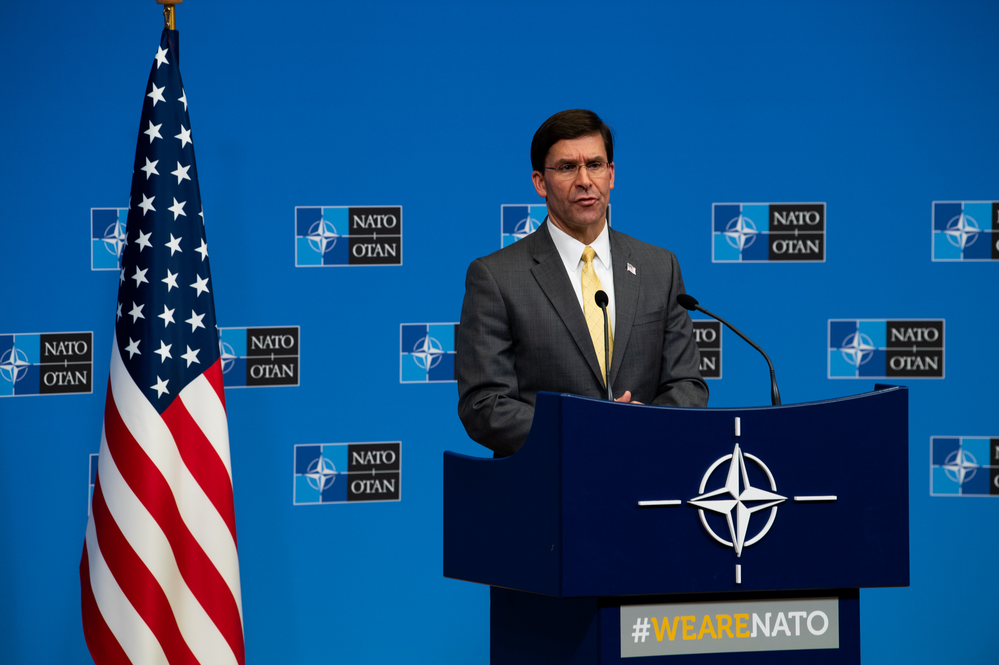 美國國防部長艾斯培(Mark Esper)參與北約會議。 (圖:美國防部)
