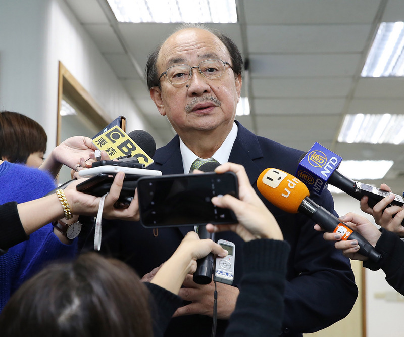 民進黨立法院黨團總召柯建銘表示，防疫特別預算拚3月中旬三讀。 (圖:中央社檔案照片)
