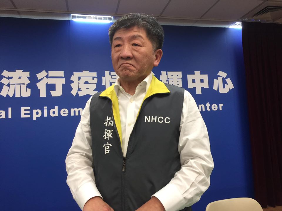 中央流行疫情指揮中心指揮官、衛生福利部長陳時中表示，「很有可能」將日本旅遊疫情提升至與新加坡相同的第二級警示。(蕭照平 攝)