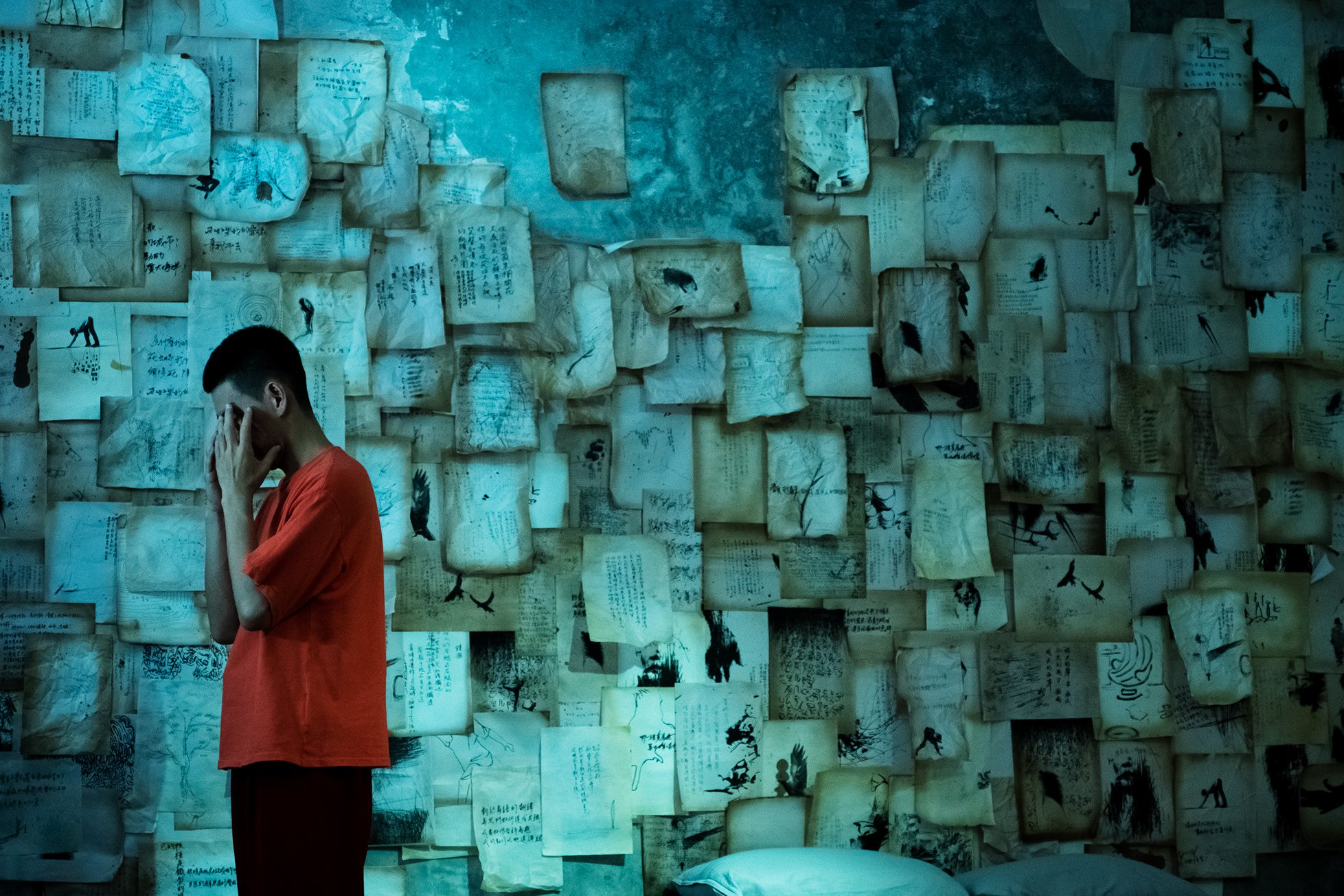 陳芯宜導演、編舞家兼舞者周書毅共同創作的VR電影「留給未來的殘影」，入選XRMust網站評選2019 全球50大最佳XR(延展實境)體驗。(攝影/李孟庭 陳芯宜導演提供)