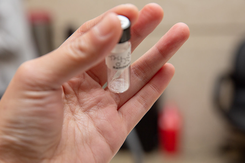 國家衛生研究院24日表示，繼日前成功完成「瑞德西韋」的毫克級合成藥物後，今天更往前邁出一大步，完成「公克級」的合成。（Wang Yu Ching / 總統府 flickr）