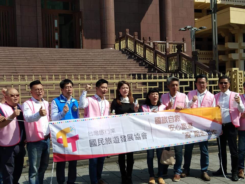 受到武漢肺炎疫情影響，國旅業者發起「安心旅遊」行程，制定嚴謹的防疫措施，希望提昇民眾對國旅的信心。(王韋婷攝)