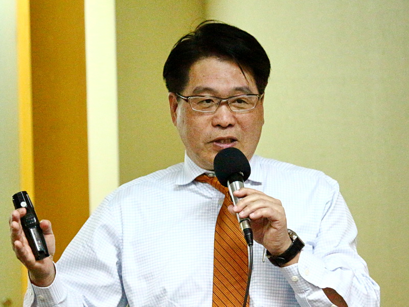 台灣民意基金會24日公布民調，基金會董事長游盈隆表示，武漢肺炎驅動政府的整體防疫效能備受肯定 (央廣記者王照坤 攝)
