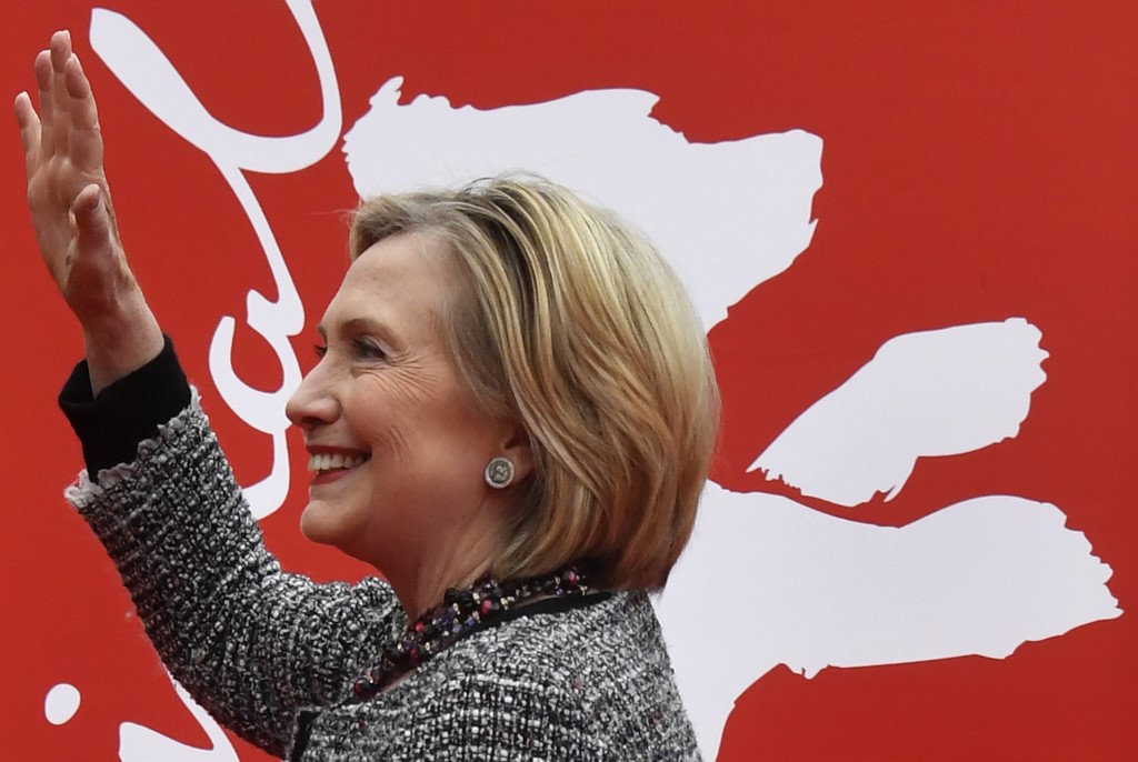 美國前國務卿希拉蕊(Hillary Clinton)24日現身柏林影展。 (AFP)