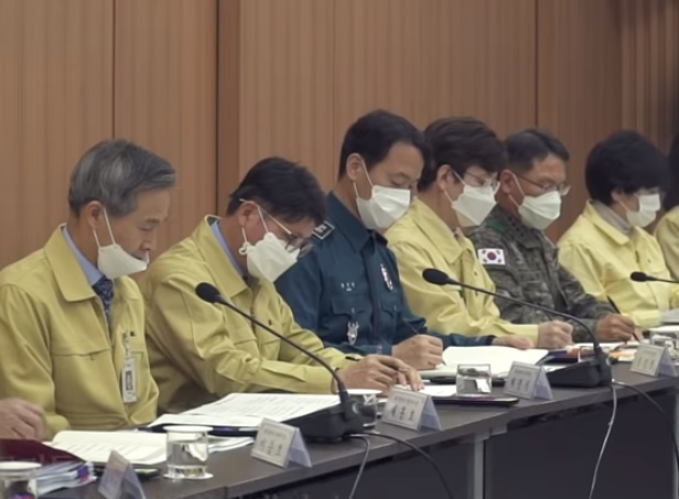 韓國中央防疫對策本部5日下午通報，單日共新增760例確診病例，使得南韓的武漢肺炎確診病例累計達6088例。(圖擷自YouTube)
