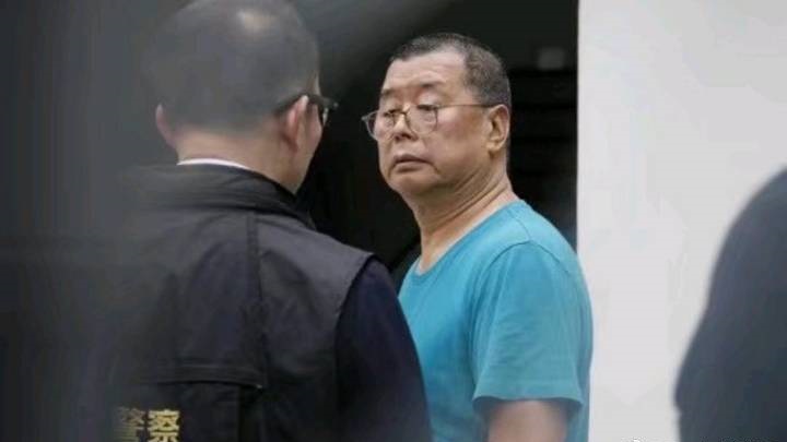 香港壹傳媒集團創辦人黎智英等泛民主派人士今天(28日)上午遭逮捕。對此，大陸委員會呼籲香港政府防疫優先，勿秋後算賬。(圖/微博)