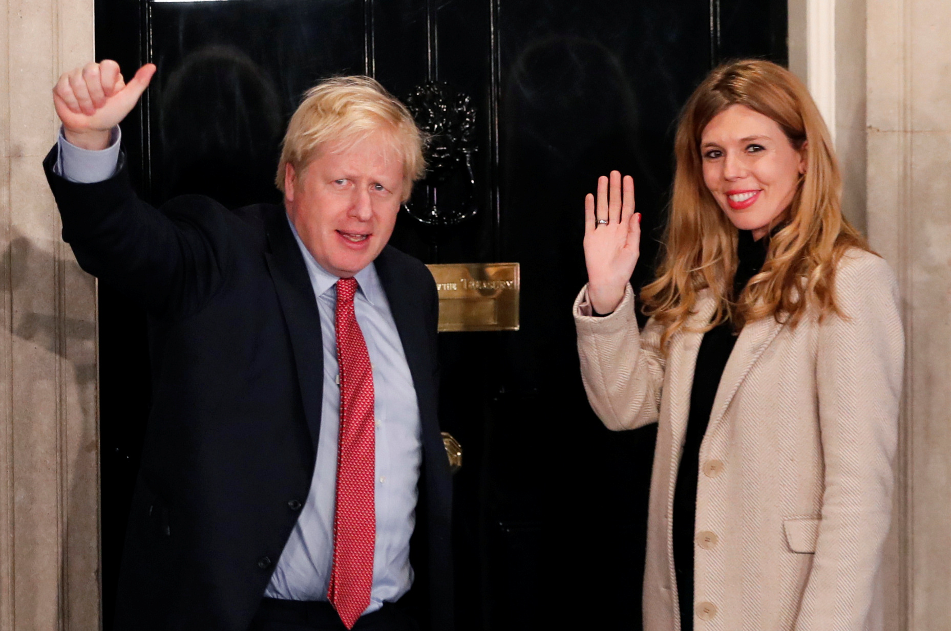 英國首相強生(Boris Johnson)和女友席孟茲(Carrie Symonds)。 (檔案照片/RT/達志影像)