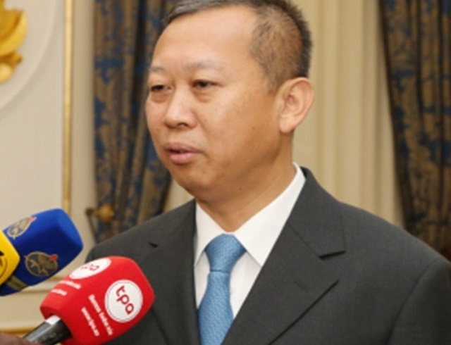 中國外交部領事司長崔愛民1日說，若韓國、日本、義大利、伊朗等國的疫情進一步發展，中國將採取必要措施，安排當地華僑、留學生回國。(圖：HK01)