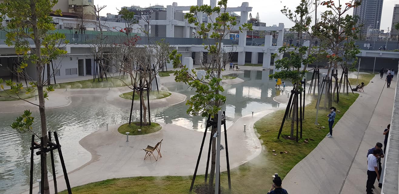 被富比世雜誌（Forbes）譽為「世界7大令人期待的公園之一」的台南「河樂廣場」，明天(7日)正式開幕啟用。(江昭倫 攝)