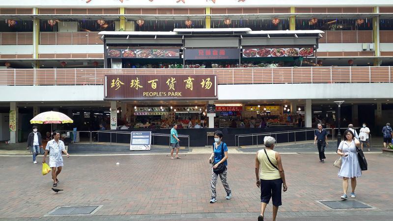 外媒分析，新加坡忽視外籍移工宿舍群聚感染事件，加上當局採取較寬鬆防疫措施，導致疫情大爆發，顯示「太早放鬆恐適得其反」。(圖：中央社)