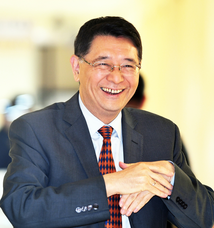 立法院6日院會將處理朝野黨團所推派的修憲委員會成員名單，立法院秘書長林志嘉(如圖)表示，若名單順利通過，修憲委員會將正式成立。(中央社)