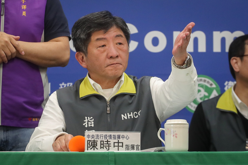 第2批武漢包機抵台，中央流行疫情指揮中心指揮官陳時中（圖）11日在台北表示，共有361人，另有30人遭拒絕登機，但也很擔心這些人是否被送往醫院，畢竟醫院環境、隔離條件等都有疑慮。(圖：中央社)