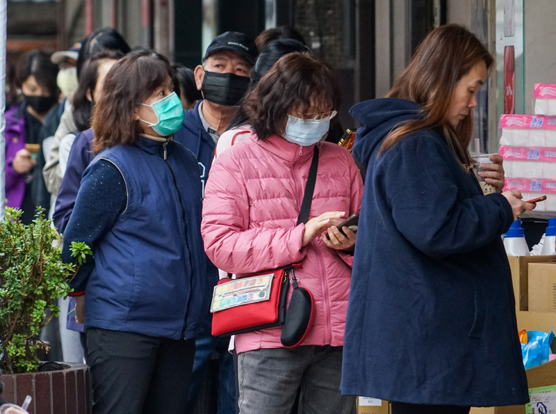 衛福部今晚發布新聞稿宣布防疫補償實施辦法，全台逾3萬8000人受惠。(圖/中央社)