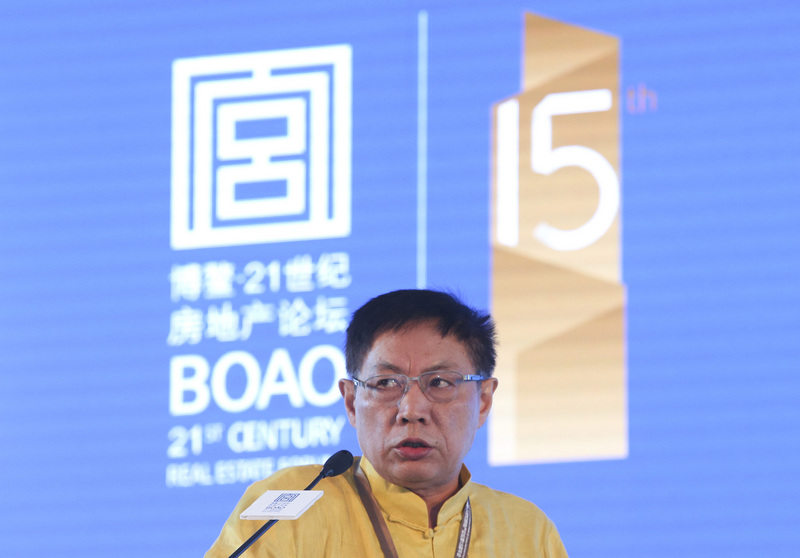 圖為2015年7月任志強在博鰲‧21世紀房地產論壇上發表主題演講。（圖:中新社檔案照片）