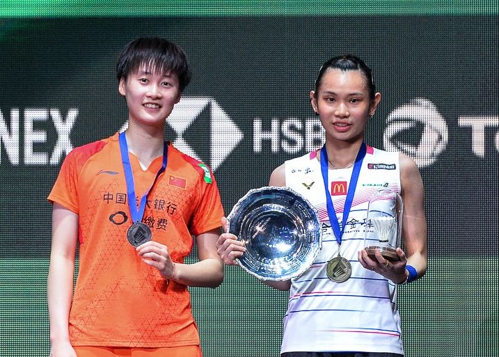全英公開賽，戴資穎(右)冠軍，中國陳雨菲亞軍。(BADMINTON PHOTO)