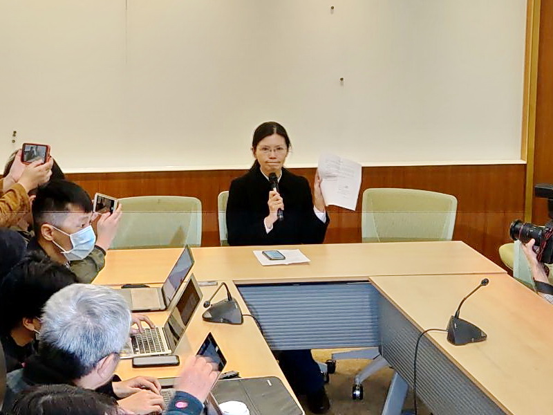 李明哲妻子李凈瑜18日舉行記者會，懇求中國政府同意李明哲打電話回家報平安 (央廣記者王照坤 攝)