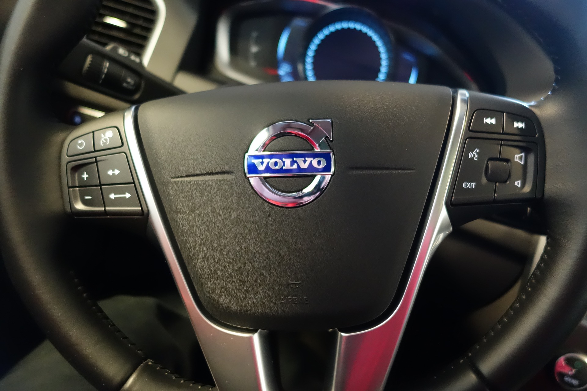 富豪汽車公司(Volvo) (pixabay圖庫)
