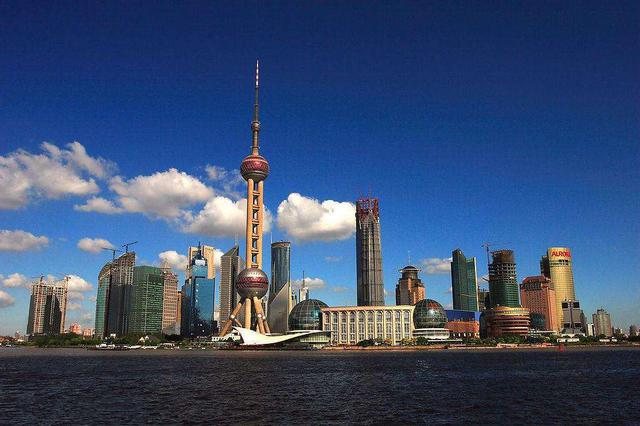 上海市政府今天(19日)晚間宣布，將澳洲等8國新增至疫情防控重點國家名單。(圖/上海發布微信公眾號)
