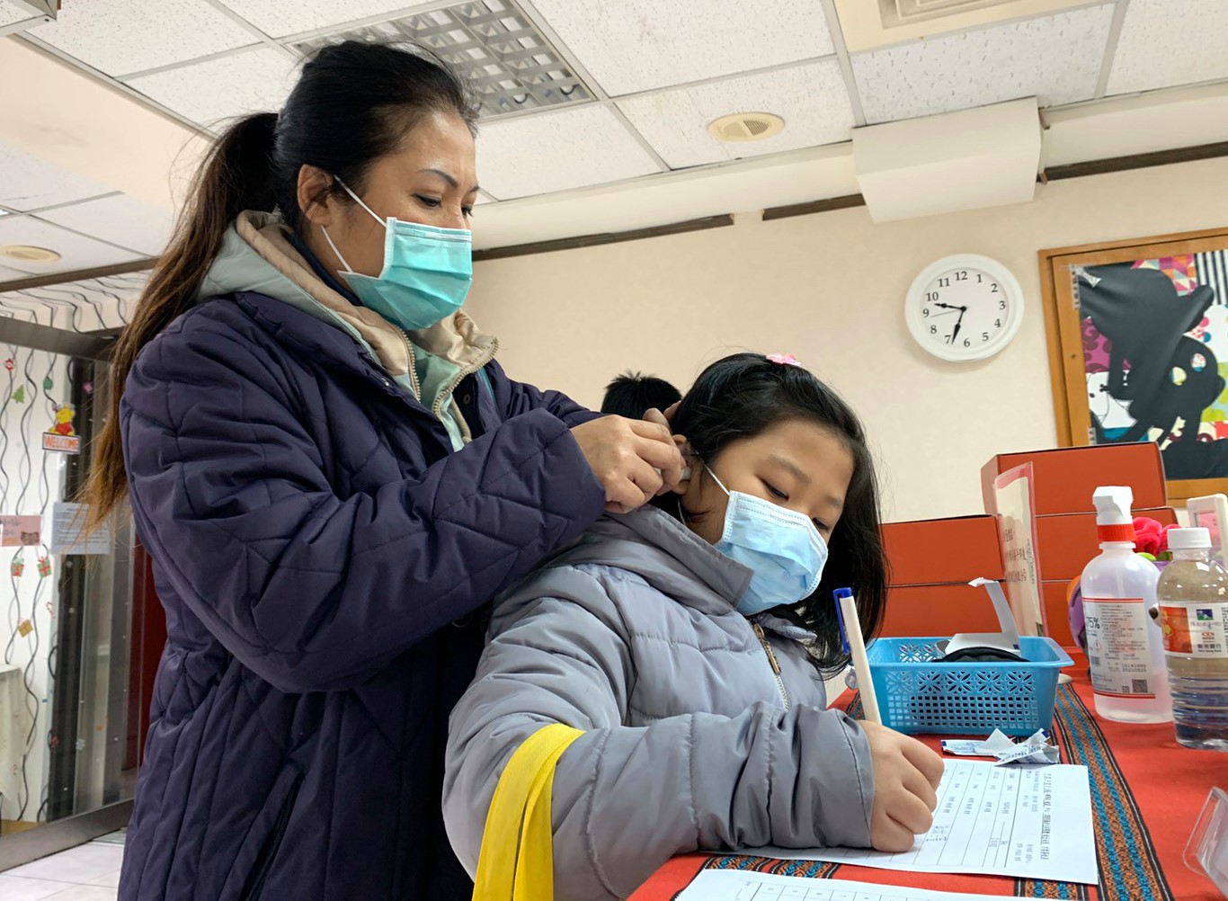 台灣世界展望會今天(19日)表示，他們將在4月起，啟動第一階段的「健康防疫計畫」，對4萬多位弱勢兒少提供「防疫健康包」，協助對抗疫情。(展望會提供)