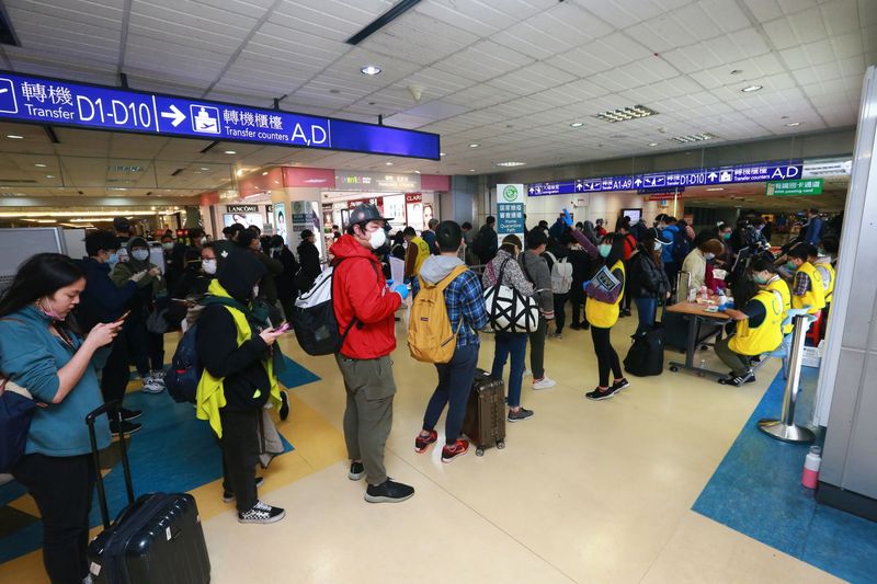 上海19日新增8起境外輸入COVID-19確診病例，其中自德國法蘭克福、美國芝加哥出發的兩例，都曾在桃園機場轉機。(示意圖/中央社)