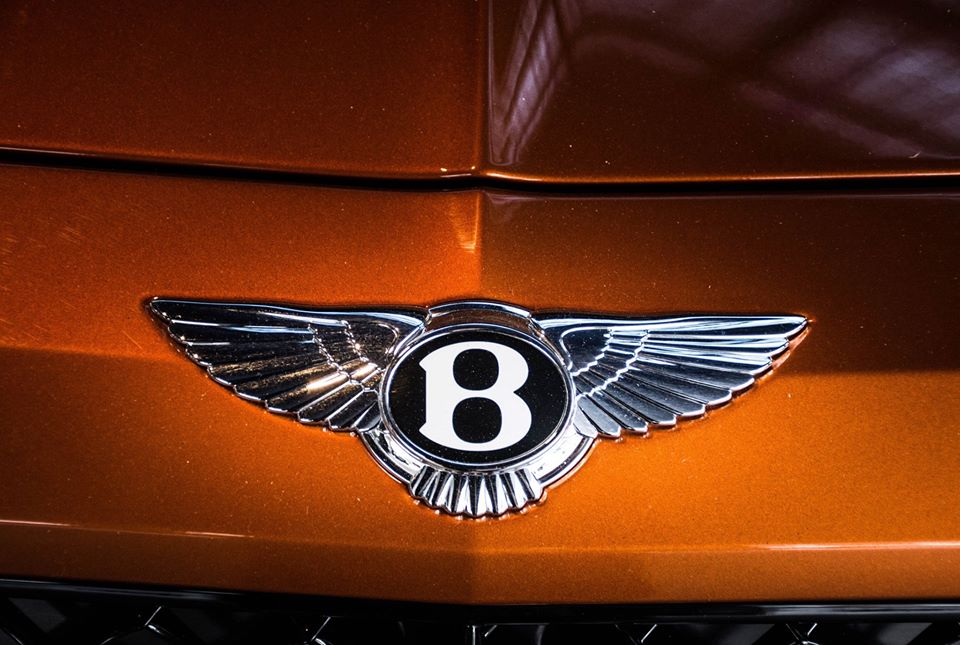 英國賓利汽車(Bentley) (unsplash圖庫)