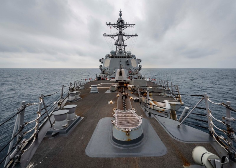 麥康貝爾號(USS McCampbell)昨日通過台海。（圖擷取自美國第七艦隊臉書粉絲專頁）