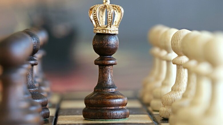 疫情衝擊，西洋棋世界冠軍候選人賽中途喊卡。 (圖:FIDE)