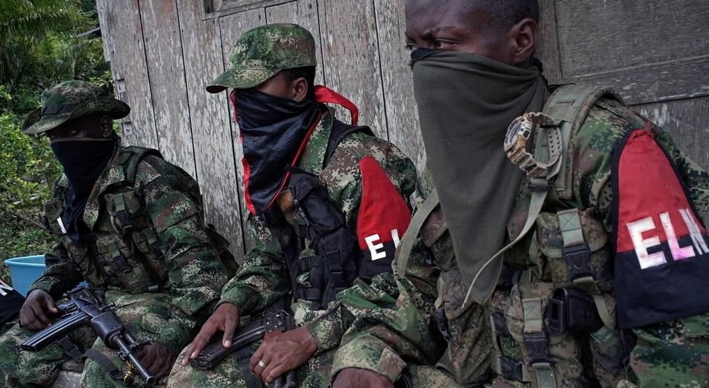 哥倫比亞最後僅剩的叛亂團體「全國解放軍(ELN)」發布聲明，為了應對COVID-19疫情，ELN宣布停火一個月。(圖/推特)
