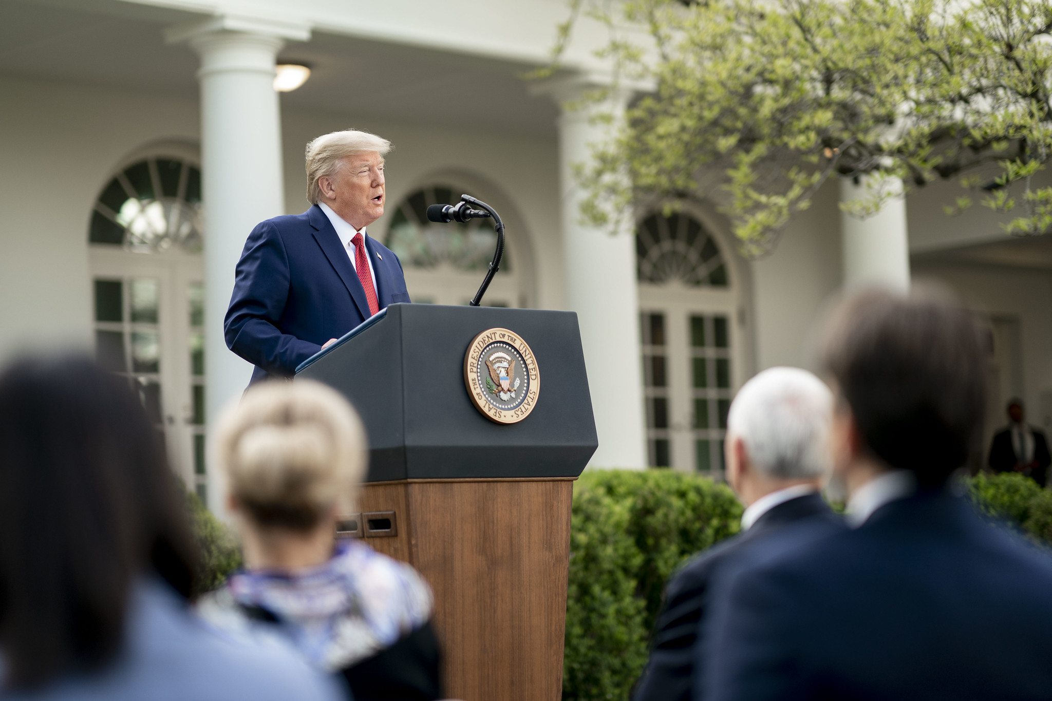 美國總統川普(Donald Trump)表示，美疫情已過高峰，16日宣佈重啟經濟方針。 (圖:白宮資料照片)