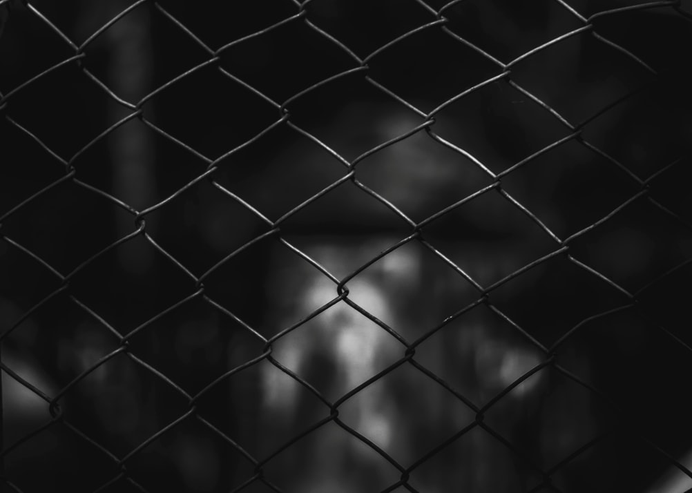 憂疫情在監獄蔓延 秘魯特赦3千囚 (Aswin Deth/unsplash)