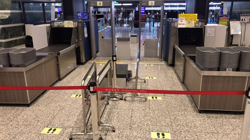 國外疫情仍嚴峻， 出入團禁令延至8月底。圖為桃園機場。（桃機公司提供）