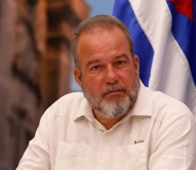 古巴總理馬雷羅在一場因應危機的高層會議上說：「我們需要消除入境乘客，他們持續對民眾產生健康風險。」(圖：馬雷羅推特)