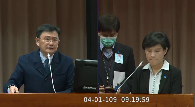 民進黨立委黃國書質詢文化部長鄭麗君。(立法院直播)