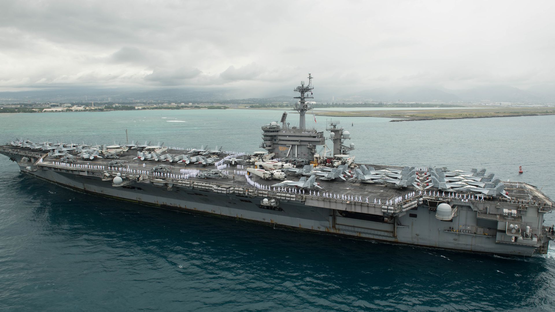 美國海軍11日表示，艦艇上4,800名人員有逾 10％，對俗稱武漢肺炎的2019年冠狀病毒疾病(COVID-19)檢測呈陽性反應。(圖/推特)