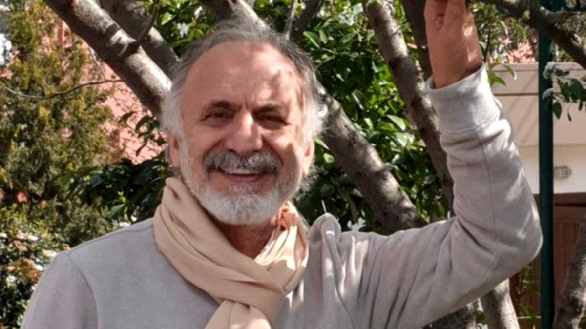 伊斯坦堡大學(Istanbul University)醫學院教授塔什哲歐魯(Cemil Tascioglu)1日病逝，成為境內首位因武漢肺炎而辭世的醫學專業人員。
