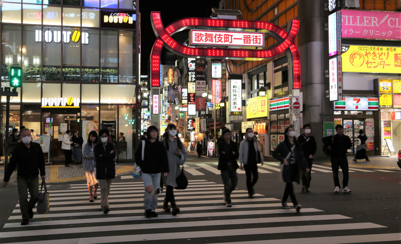 日本新增743人染疫創單日新高，累計確診7635例。(圖：中央社)