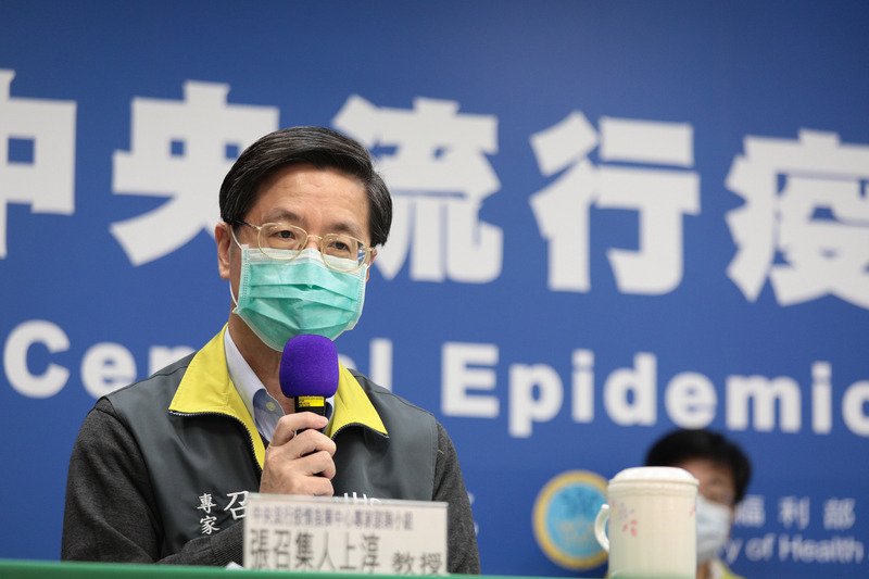 J.K.羅琳宣稱靠呼吸治癒武漢肺炎，張上淳：醫學上無根據。（資料照片/中央流行疫情指揮中心提供）