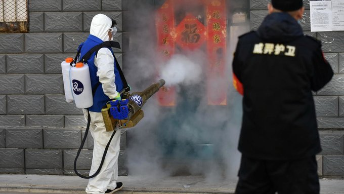 中國對外宣稱戰勝疫情，但德國媒體指出，中國的統計不精確，感染人數低反讓人不安。(圖/推特)