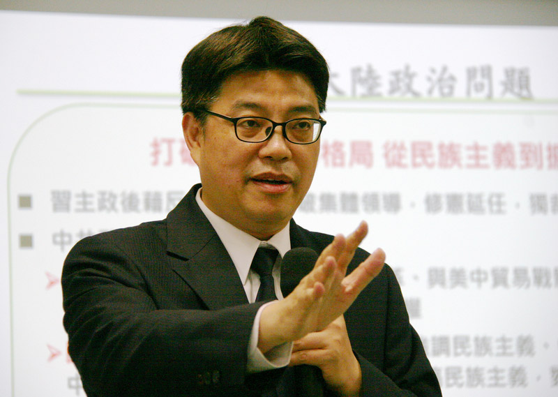 陸委會副主委邱垂正（圖）表示， 國台辦卸責謾罵 只讓兩岸關係漸行漸遠。(中央社)