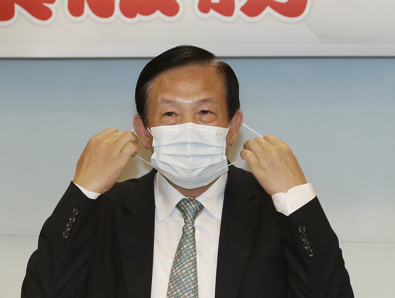全國商業總會理事長賴正鎰直斷，疫情上半年難以結束，對內需產業的衝擊至少會到5、6月，且損失金額將逐月放大，6月損失可能上看6百億元。(圖：中央社)