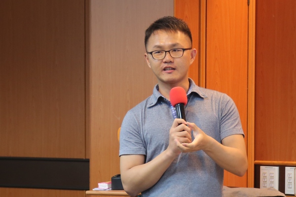 Dcard創辦人簡勤佑。(翻攝自中山大學管理學院電子報)