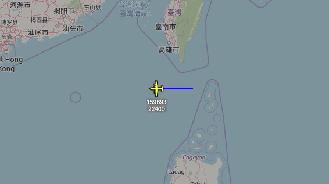 共軍航空母艦遼寧號12日可能通過台灣東部海域，「飛機守望(Aircraft Spots)」今天資訊顯示，一架美軍EP-3E白羊座電子偵察機現蹤台灣南部海域。(圖：Aircraft Spots推特)