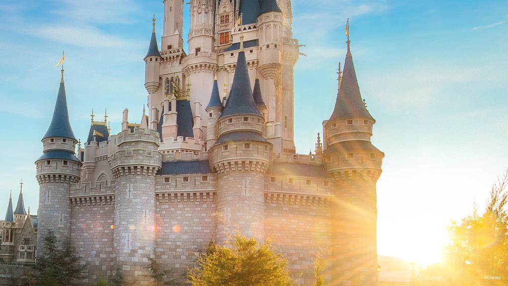 迪士尼世界共擁有7萬7,000名員工，是美國最大的單一地點雇主。(圖: Walt Disney World FB)