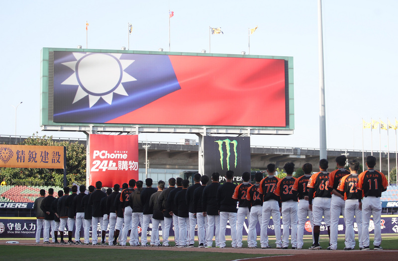 受武漢肺炎疫情影響，全球運動比賽停擺，台灣領先全球、率先開打的中華職棒受到眾多外媒關注。(圖:中央社)