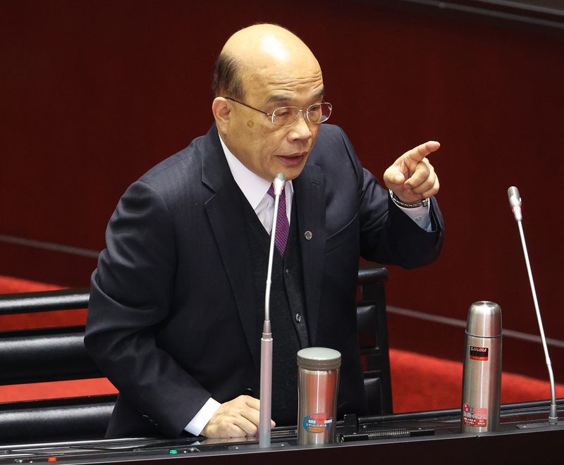 民間發起華航改名連署。行政院長蘇貞昌（圖）14日表示，目前台灣有很多名稱，因為歷史的緣故，確實在世界運作上，常跟中國混淆，怎麼樣讓全世界看到「台灣不是中國、台灣跟中國不一樣」，這是非常有必要的。(圖：中央社)
