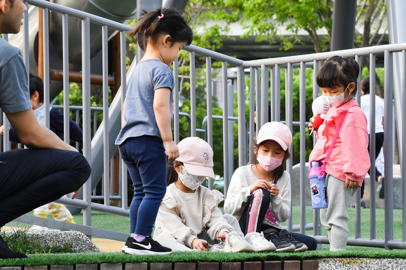 隨0至14歲幼年人口下降，加上我國醫療水準提升，國人壽命延長，65歲以上老年人口占比將相對提高，預估5年後、也就是2025年我國將進入超高齡社會。(圖：中央社)