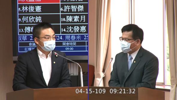 國民黨立委洪孟楷質詢交通部長林佳龍。(立法院直播)
