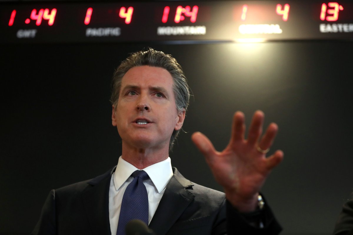 美國加州州長紐松(Gavin Newsom)宣布，加州正為無證移民啟動一項達1.25億美元的救助基金。這是美國首個針對受到疫情影響的無證移民，發放救助金的計畫。(圖/推特)