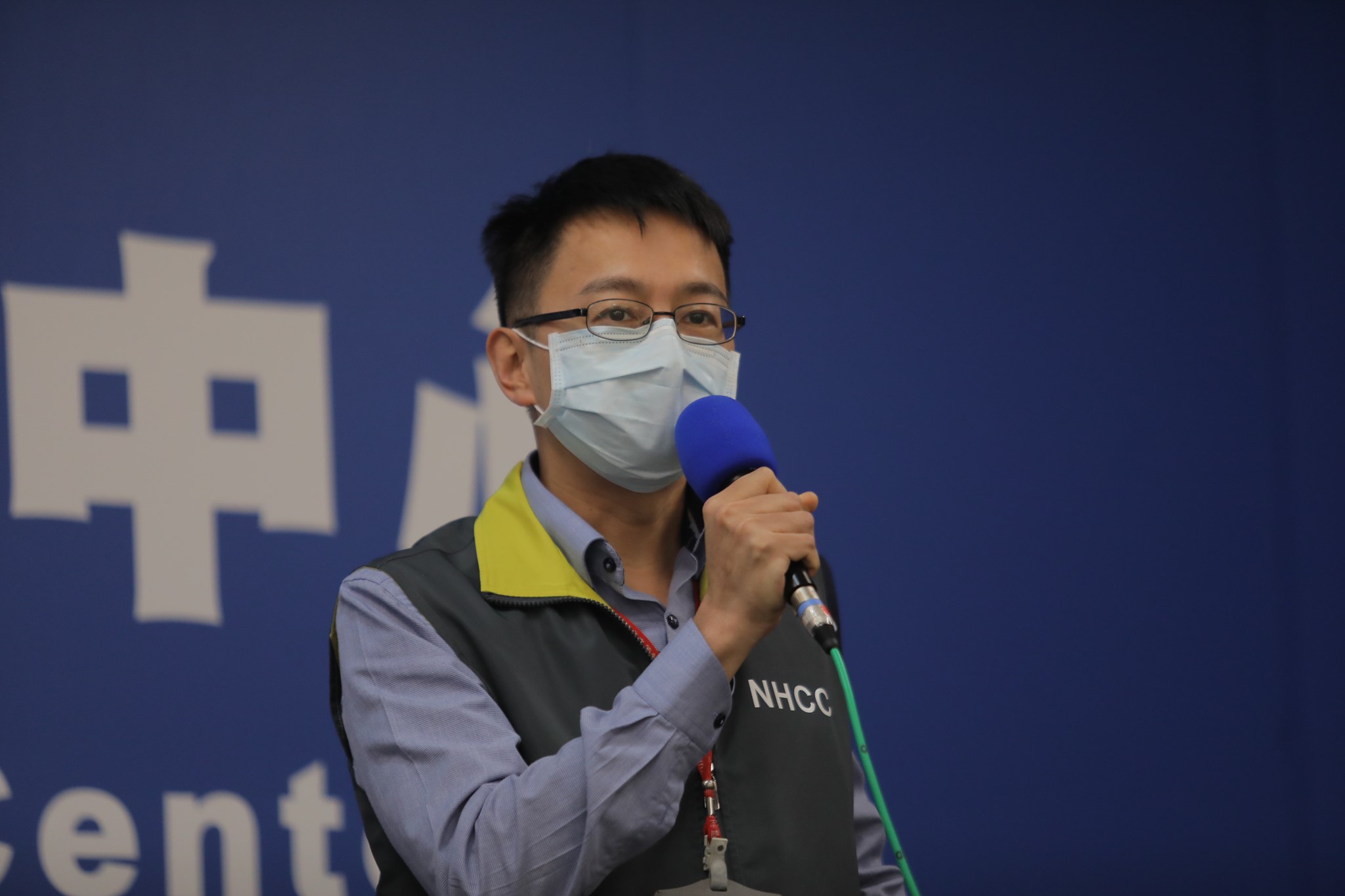 指揮中心醫療應變組副組長羅一鈞21日指出，目前美國加州及世界各地都有驗出這個帶有變異的病毒，但是否更具傳染力仍待驗證。(指揮中心提供)